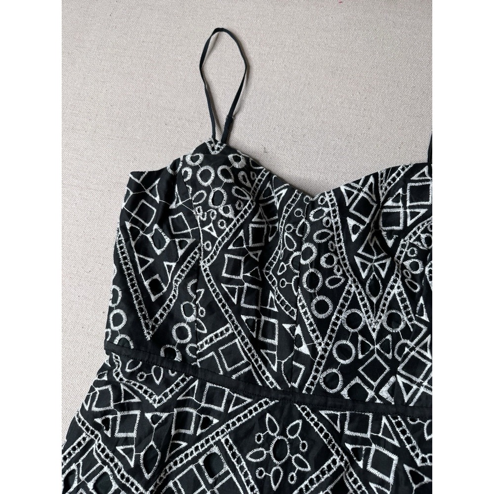 NWT Banana Republic Women's Black & White Geo Lace Strappy Cocktail Dress Size 6